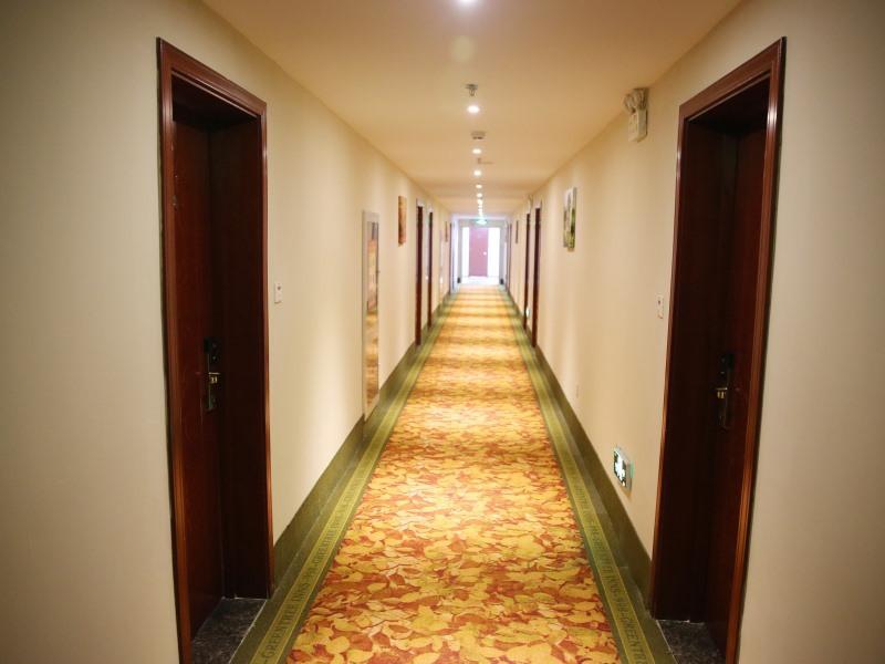 Greentree Inn Bole Wanxianghui Express Hotel Exterior photo