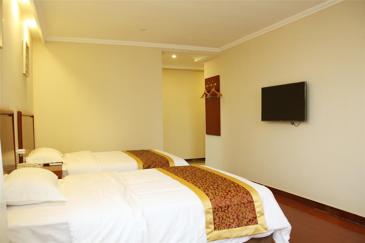 Greentree Inn Bole Wanxianghui Express Hotel Exterior photo